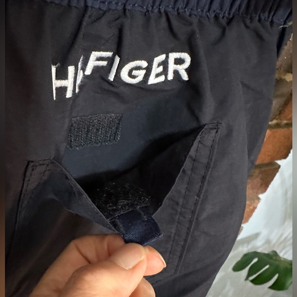 🏖️ Excellent condition  Black Tommy Hilfiger Swim trunk - Picture 2 of 10